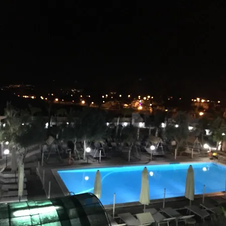 Alphio's Garden מלון *